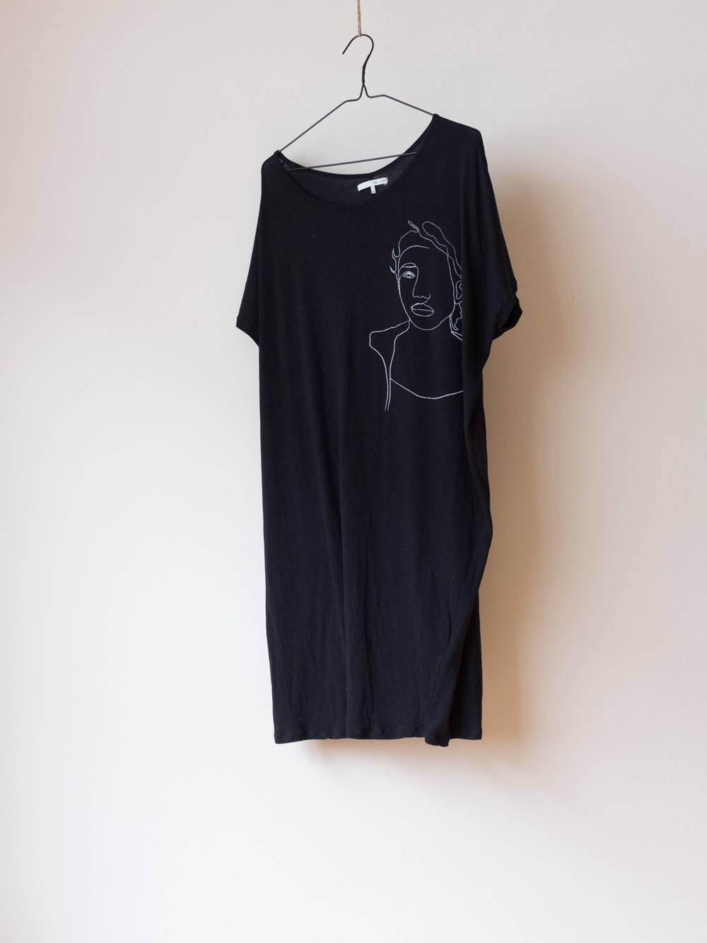 OAK + FORT Black Midi T-Shirt Dress with White Line Art